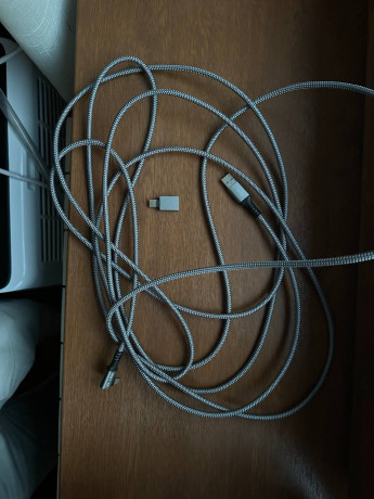 prodam-oqulus-quest-2-na-128-gb-tak-ze-est-bobovr-2-pro-s-dopolnitelnym-akkumuliatorom-kabel-typ-big-1