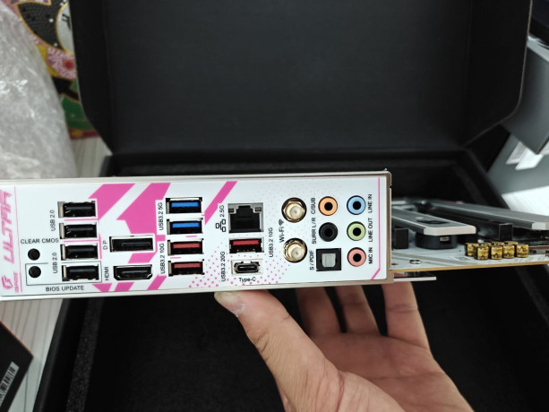 z790-colorful-wifi-ddr5-big-2
