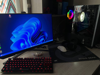 prodaiu-libo-otdelno-blok-ili-polnyi-komplekt-klava-ofisnaia-mys-i-monitor-samsung-144hz