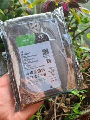 zestkii-disk-polnostiu-novyi-zapecatannyi-na-1tb-za-15k-big-1