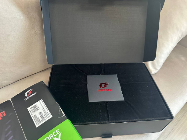 prodam-rtx-3090-igame-vulcan-oc-big-1