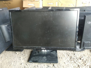 prodam-monitory-optom-lotom-roznicy-net-v-rabocem-sostoianii-na-obycnom-pitanii