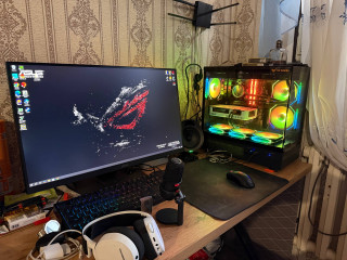 igrovoi-monitor-ot-msi-2k-27-diuima-180gerc