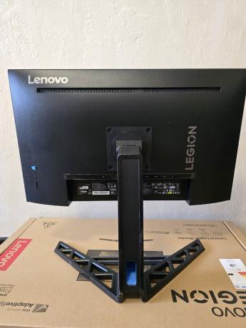 monitory-lenovo-legion-r27q-30-big-1