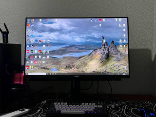 novyi-monitor-280gc