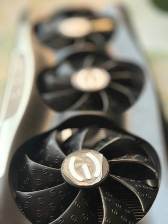 prodam-videokartu-rtx-3080ti-big-1