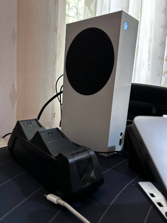 prodam-srocno-xbox-series-s-512gb-big-3