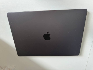 prodaiu-macbook-pro-m3-pro-16-diuimov-v-idealnom-sostoianii
