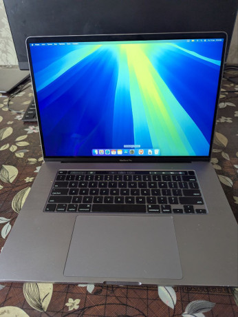 prodam-ili-obmeniaiu-mac-book-pro-16-2019-big-0