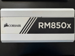 prodam-blok-pitaniia-bu-corsair-rm850x