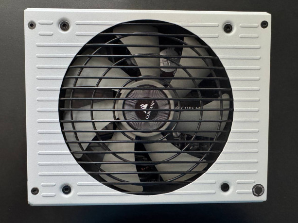 prodam-blok-pitaniia-bu-corsair-rm850x-big-1