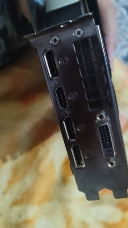 prodaetsia-videokarta-gtx-980-striks-big-2