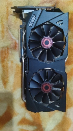 prodaetsia-videokarta-gtx-980-striks-big-0