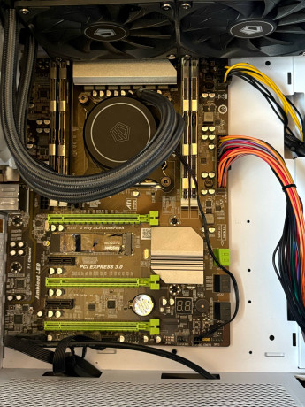 xeon-e5-2689-big-1