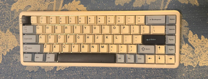 aula-f75-s-gravirovkoi-13k-big-2