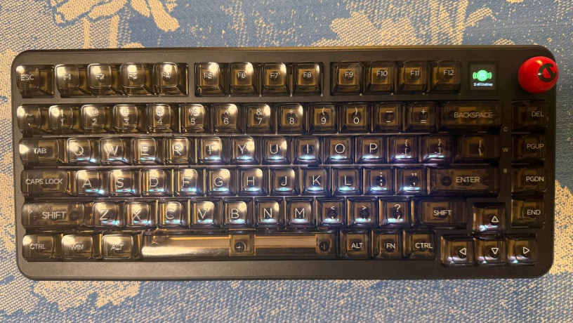 aula-f75-s-gravirovkoi-13k-big-1