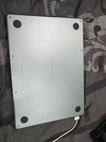 prodam-macbook-pro-2021-big-2
