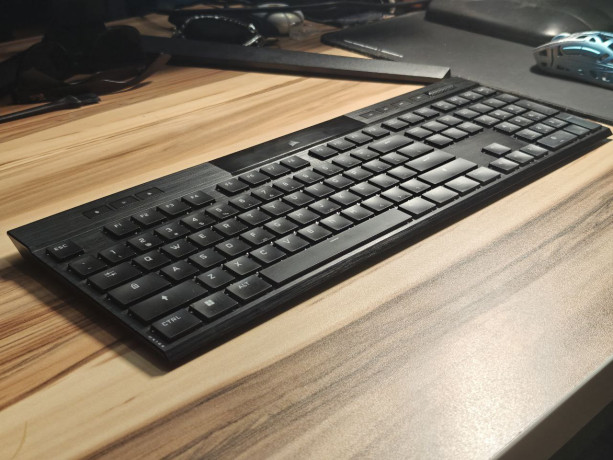 mexaniceskaia-noznicnaia-nizko-profilnaia-klaviatura-corsair-k100-air-big-1