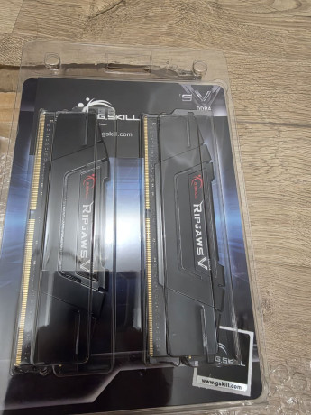 dobryi-vecer-xotel-by-prodat-operativnuiu-pamiat-gskill-ripjaws-v-f4-3600c18d-32gvk-32-gb-big-2