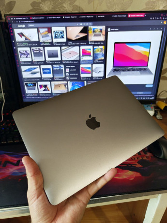 mackbook-air-13-256gb-2018-v-idealnom-sostoianii-cena-140k-srocno-big-0