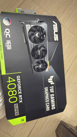 4080-super-asus-tuf-big-0