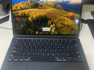 prodam-macbook-air-m3-8512