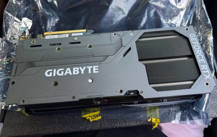 gigabyte-rtx-4090-gaming-24gb-big-1