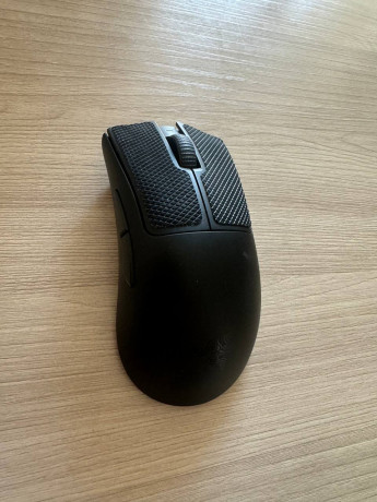 razer-v3-pro-15k-big-0