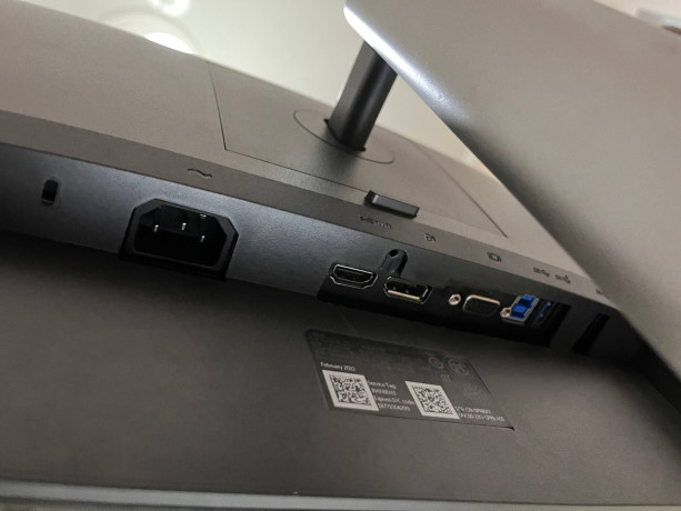 prodam-monitor-dell-big-2