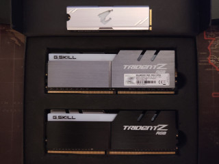 nvme-gigabyte-aorus-rgb