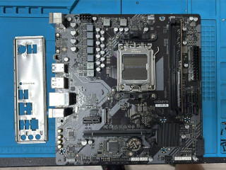 gigabyte-a620m-h-am5-plius-ozu-ddr5-8gb