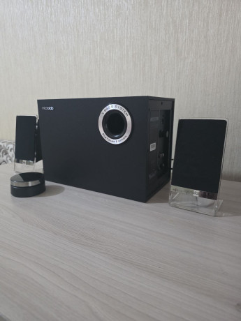 prodam-astana-microlab-m200-platinum-edition-v-otlicnom-sostoianii-nerabocie-mozet-kto-otremontir-big-0
