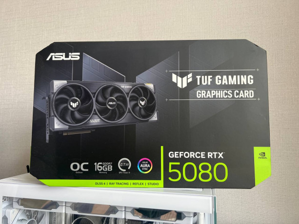 videokarta-rtx-5080-asus-tuf-gaming-big-0