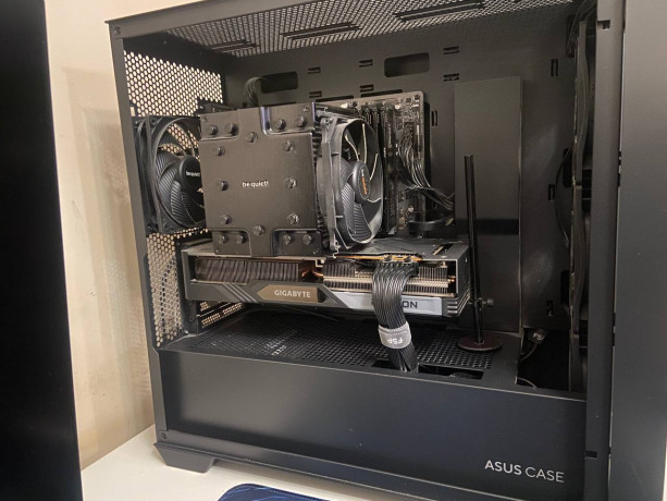 korpus-asus-a21-pocti-novyi-pokupal-3-4-mesiaca-nazad-big-3