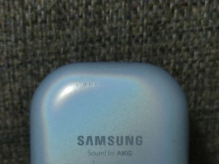 samsung-galaxy-buds-pro-premialnye-besprovodnye-nausniki-v-otlicnom-sostoianii