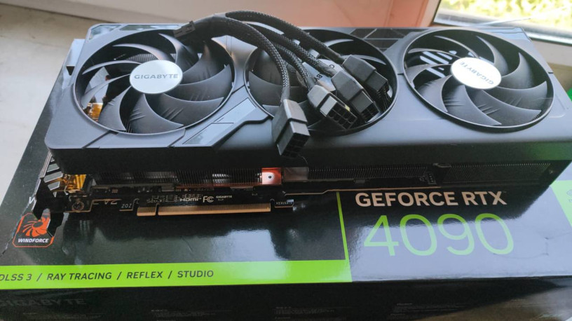 prodam-4090-gigabyte-windforce-24gb-big-0