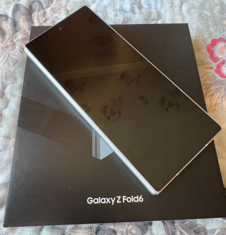 prodam-samsung-galaxy-z-fold-6-12256-silver-shadow-big-0
