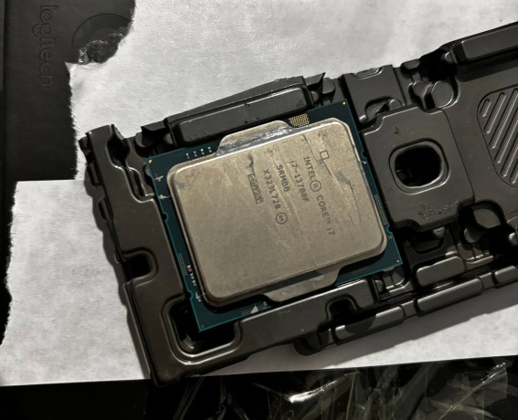 processor-i7-13700f-big-0