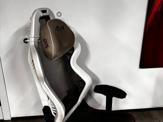 igrovoe-kreslo-dxracer-air