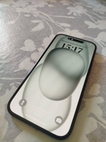 iphone-15-128gb-big-0
