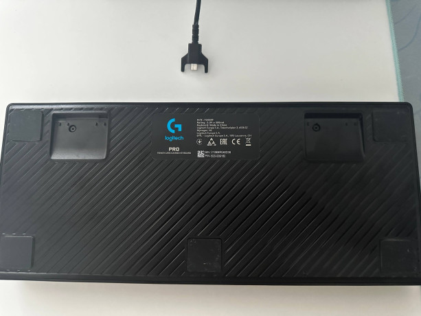 prodam-mexaniceskuiu-klaviaturu-logitech-g-pro-sinie-svitci-big-3