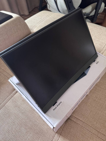 prodam-almaty-monitor-sensornyi-2-mesiaca-pylilsia-prodaiu-za-35k-novye-dorogie-big-1
