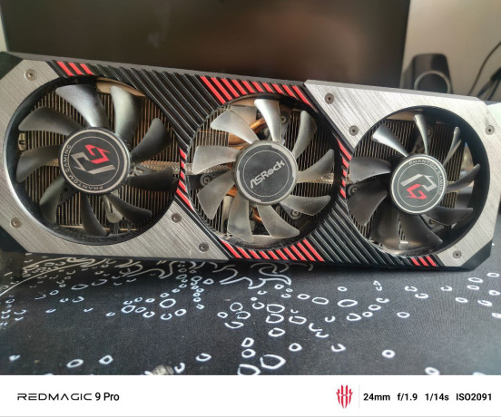 rx-5700xt-asrok-phantom-gaming-big-3