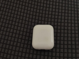 prodam-airpods