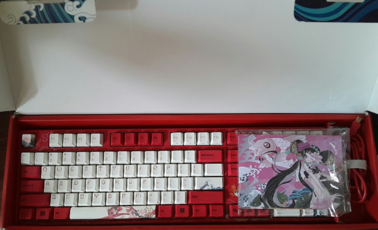 varmilo-koi-vem108-varmilo-ec-v2-sakura-switch-red-big-0