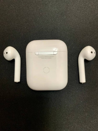 obmeniaiu-airpods-2-lightning-na-cto-nibud-interesnoe-almaty-big-0
