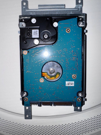 prodaiu-zestkii-disk-toshiba-mq01abd100-na-1-tb-big-0