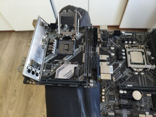 h410i-mini-itx