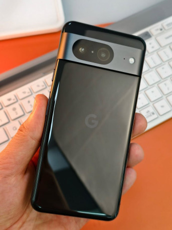 google-pixel-8-big-1