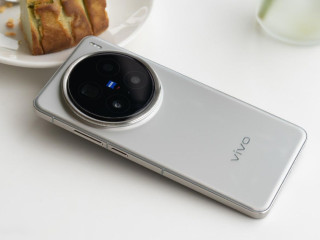 vivo-x200-pro-titanium